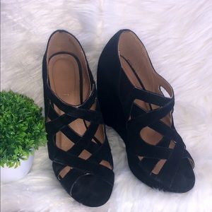 Nine West | black suede wedge